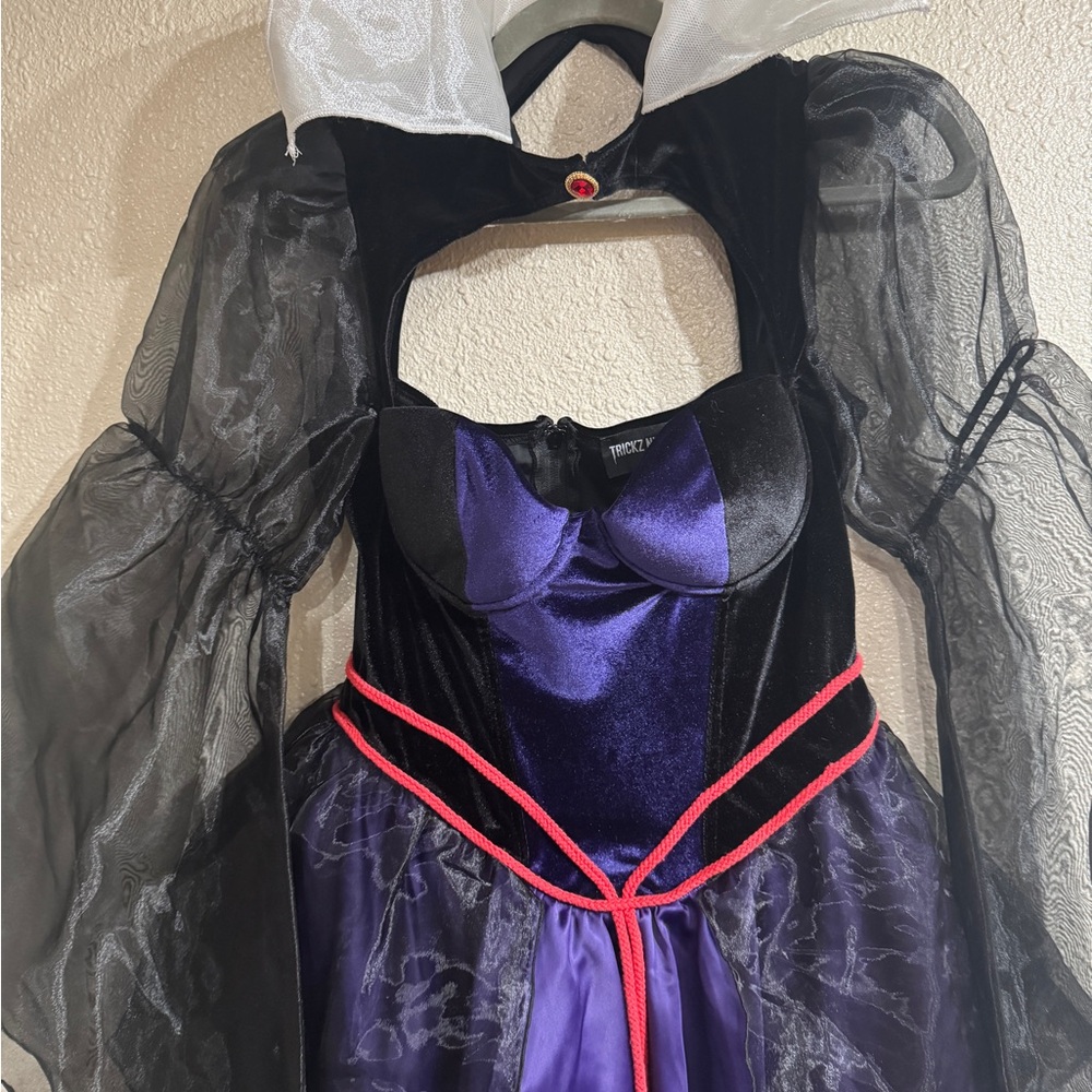 One Bad apple costume set